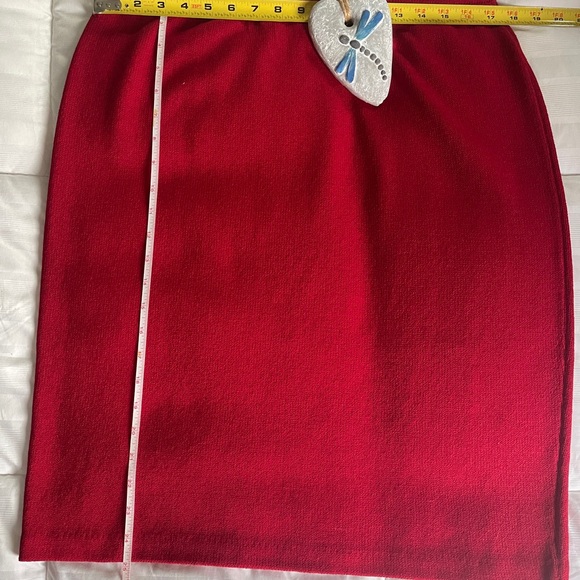 St John Collection by Marie Gray Knit Skirt (14) and Shell (Large) EUC - Picture 8 of 8